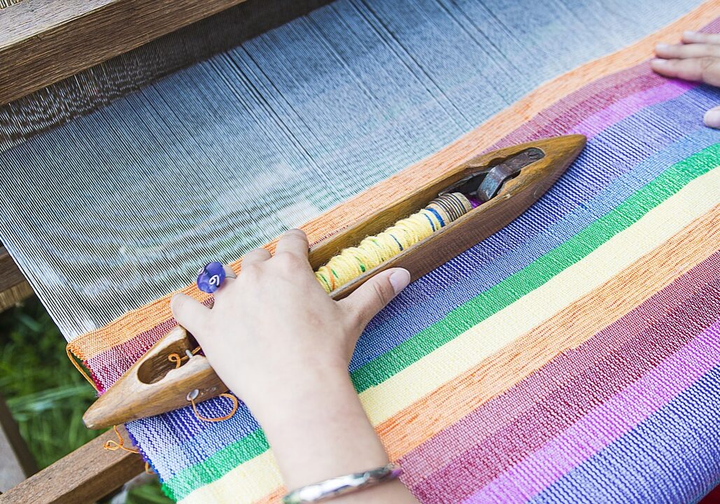 weaving loom, weaving, traditional-2571179.jpg